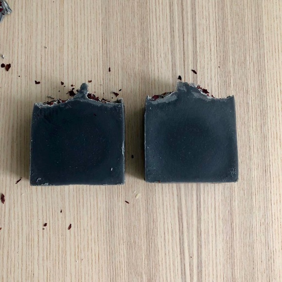 Activated Charcoal Rose | All Natural Handcrafted Body Soap Bar - Picture 4 of 7
